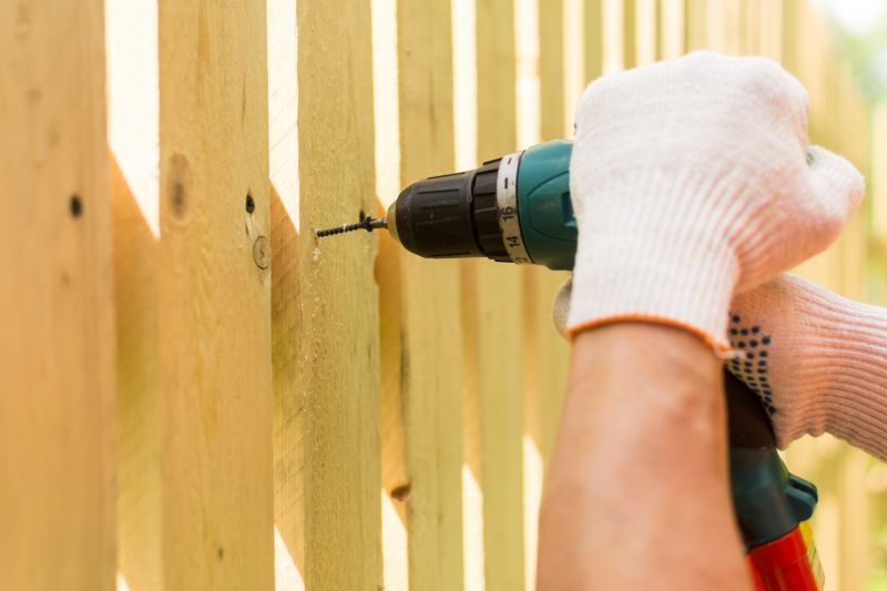 Fence detail